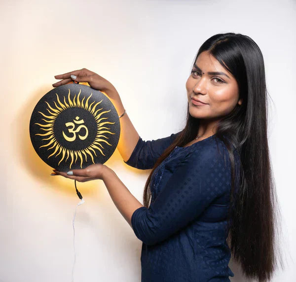 OM LED Wall Decor Light - Small